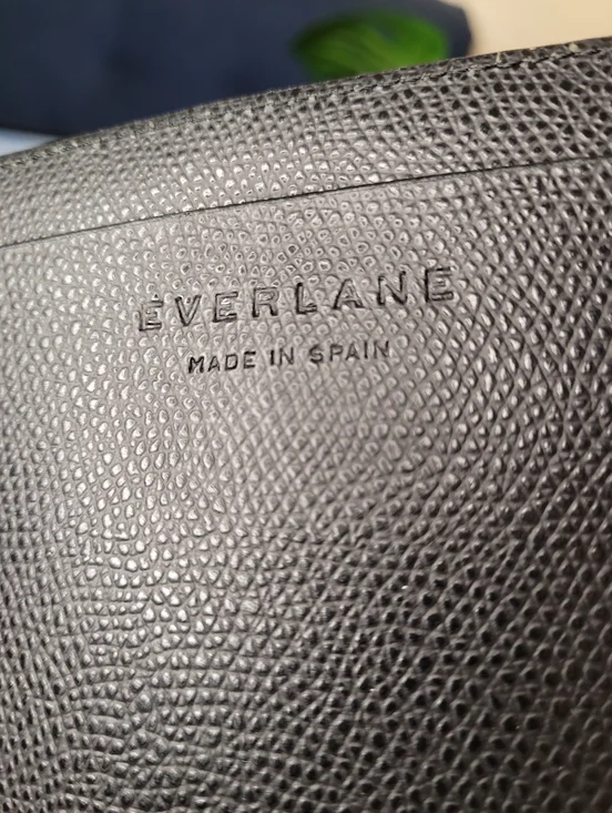 Everlane Black Pebbled Leather The Traveler Large Zippered Wallet Billfold - Picture 3 of 16